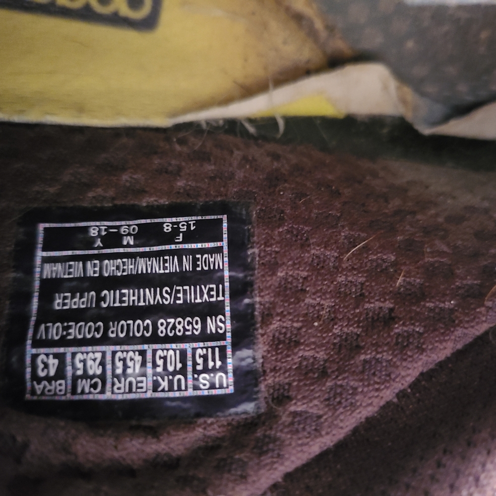 Mens Sketcher size 11.5 casual slip on. Olive green